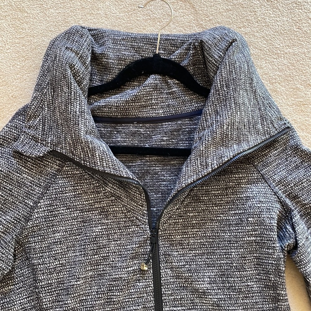 Lululemon jacket - Picture 2 of 5